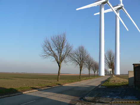 Photomontage: les éoliennes #1 & #2 à la sortie de Folx-les-caves