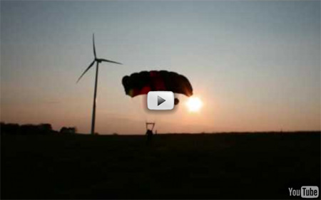 Base jump depuis des éoliennes en province de Luxemobourg à Neuville